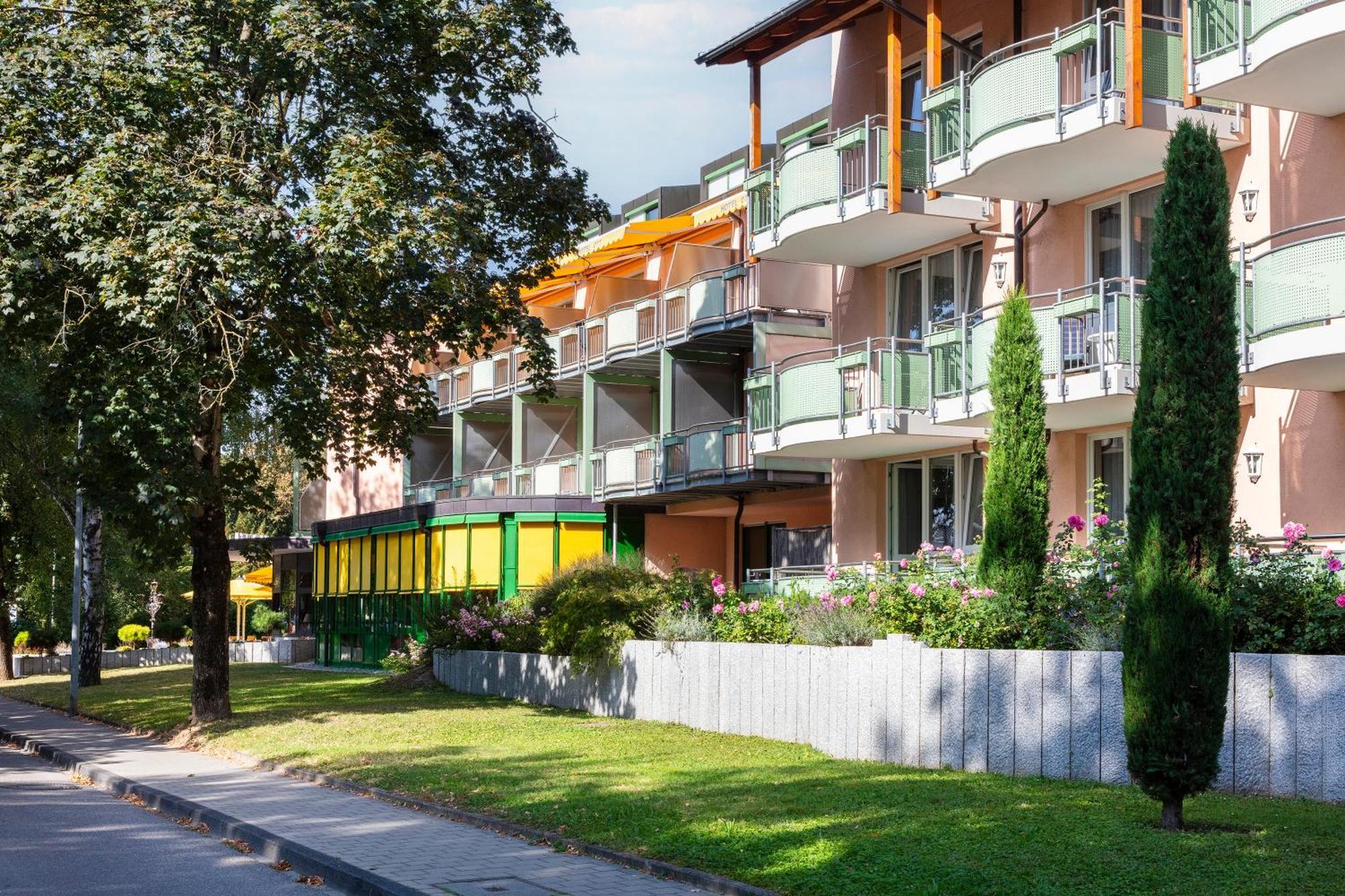 Parkhotel An Der Therme Bad Krozingen Exteriör bild